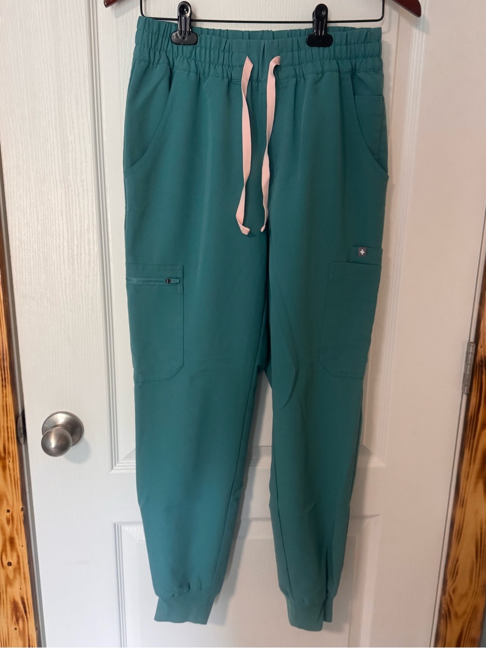 Figs High-Waisted Uman Relaxed Jogger Scrub Pants